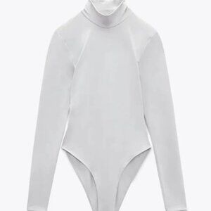 ❄️New Zara Silver Gray & White Mock Neck Bodysuit With High Turtleneck Collar❄️